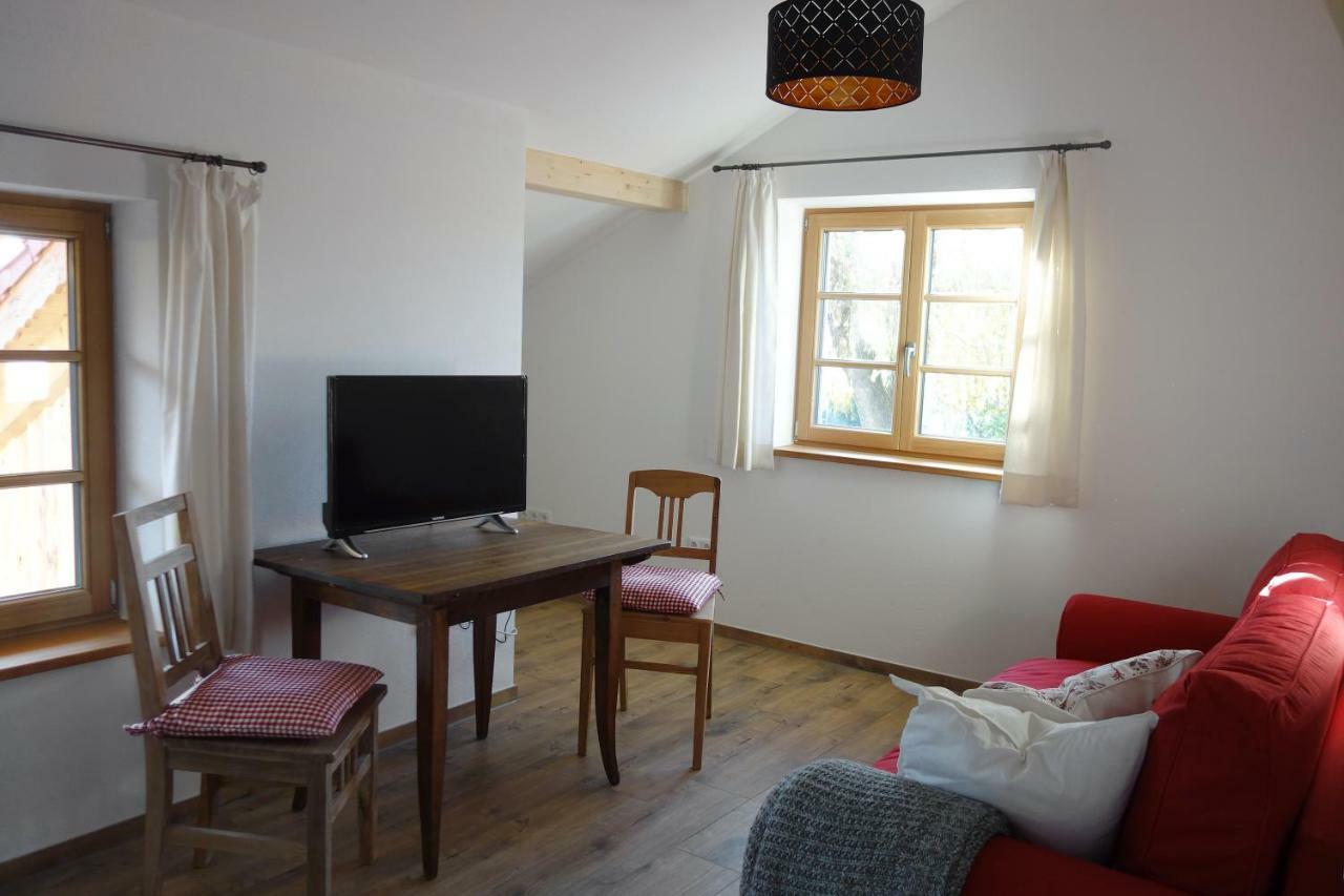 Heuboden - Ferienwohnung im Land-Café Emmering  Exterior foto
